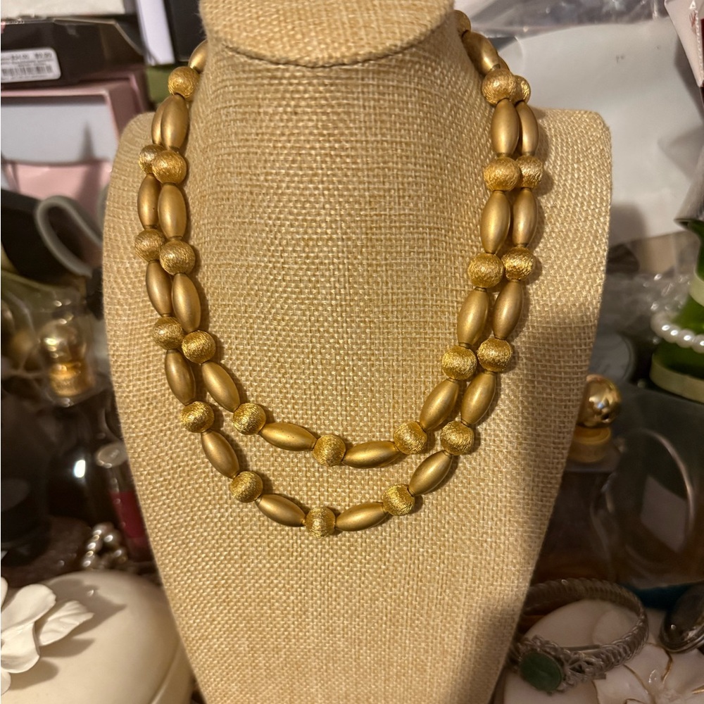 Vintage Unmarked Trifari Elegant  Matte Gold Beaded Necklace